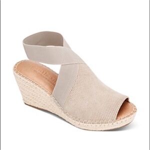 Gentle Souls by Kenneth Cole Wedge Sandals Size 5.5 Beige Espadrille Comfort